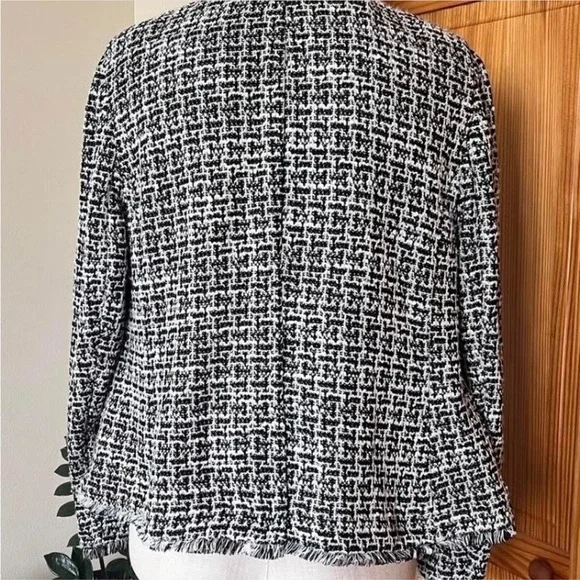 Lane Bryant Black and White Textured Blazer - Size 14 - Picture 2 of 6
